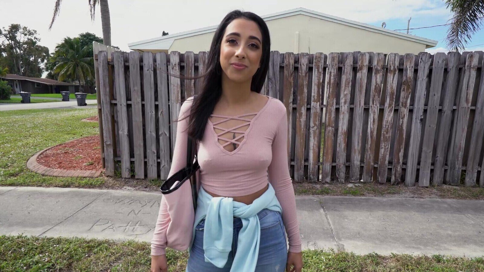 Kiarra Nava Hoe was intrigued by and acted on a stranger's offer