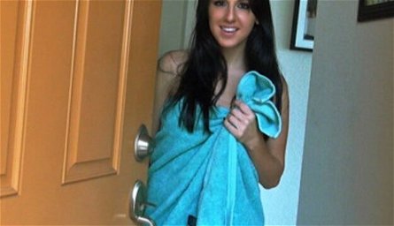 Public pervert spots a stunning babe in lingerie getting changed