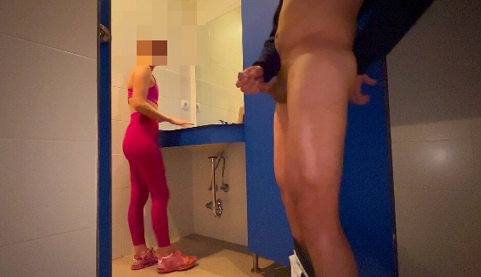 I hide in the women's locker room at the gym and surprise a girl who helps me finish cumming
