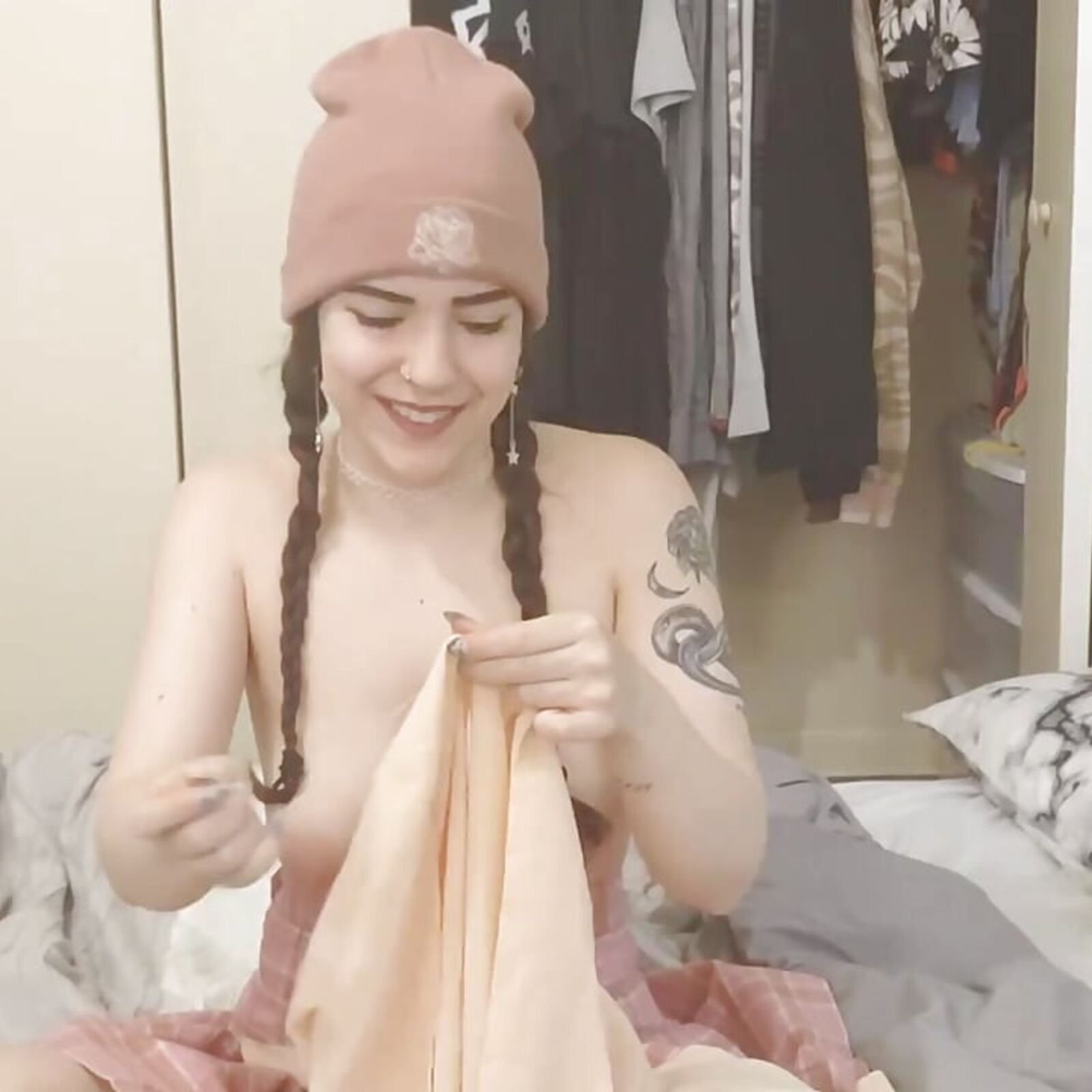 sewing topless with lilredvelvettt