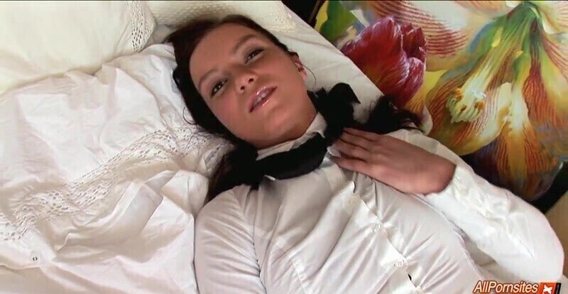 Closeup video of Russian babe Natalia Litavor having first anal sex